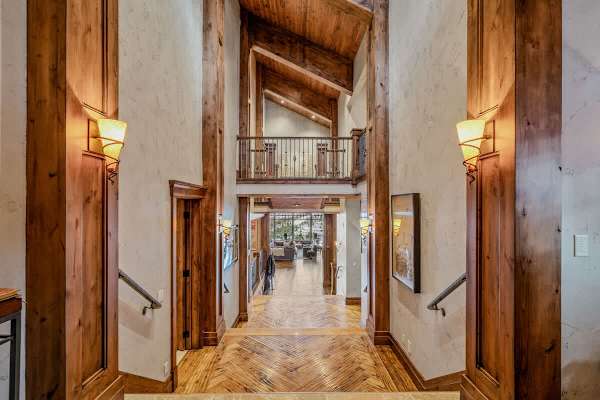 Abode at Mountains Edge, ski-in/ski-out, hot tub, pool table