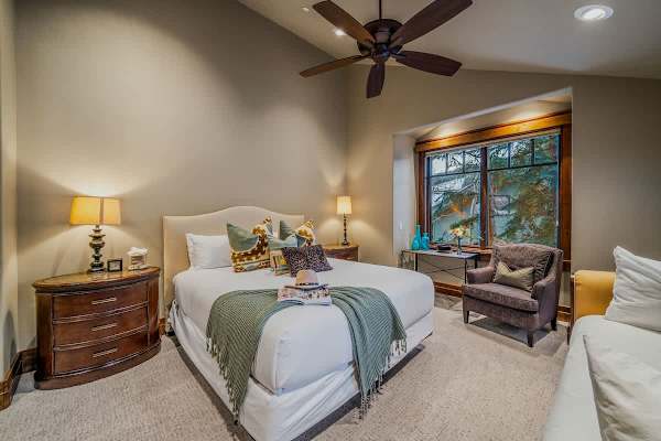 Abode at Mountains Edge, ski-in/ski-out, hot tub, pool table