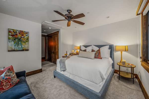 Abode at Mountains Edge, ski-in/ski-out, hot tub, pool table