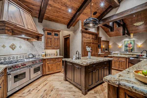 Abode at Mountains Edge, ski-in/ski-out, hot tub, pool table