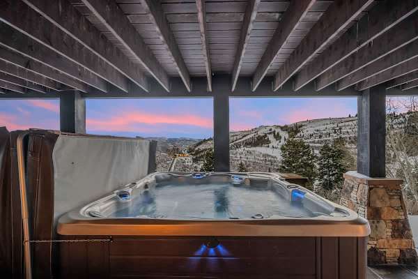 Abode at Mountains Edge, ski-in/ski-out, hot tub, pool table