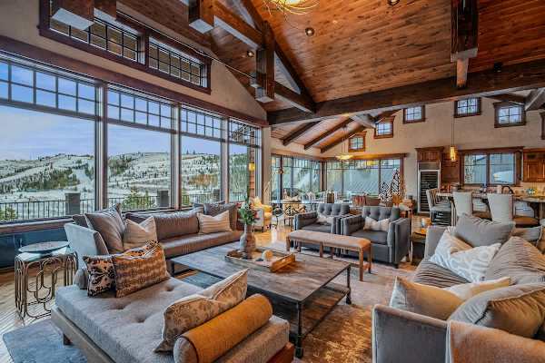 Abode at Mountains Edge, ski-in/ski-out, hot tub, pool table