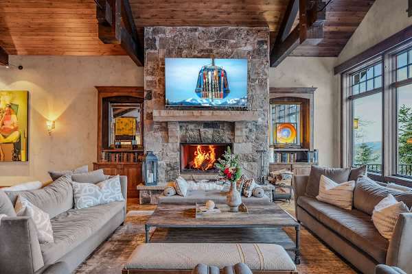 Abode at Mountains Edge, ski-in/ski-out, hot tub, pool table