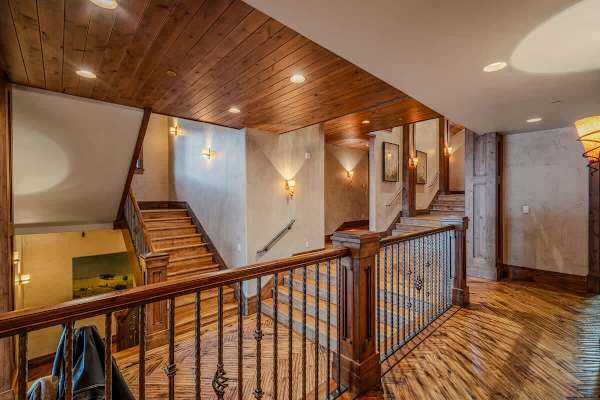 Abode at Mountains Edge, ski-in/ski-out, hot tub, pool table