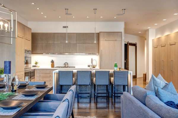 Abode at Parkite #24, hot tub, balcony overlooking Main Street, gym, luxury condo