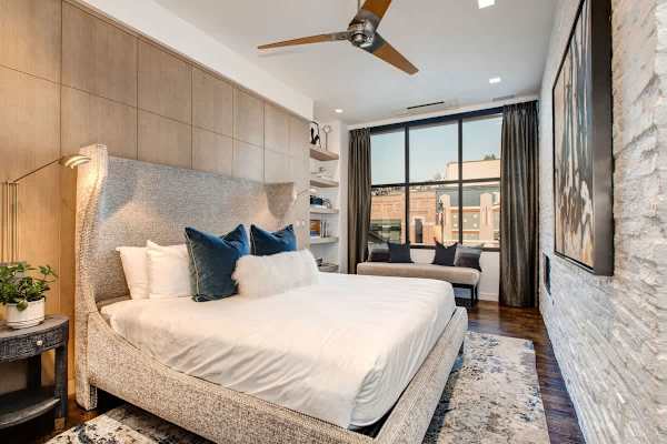 Abode at Parkite #24, hot tub, balcony overlooking Main Street, gym, luxury condo