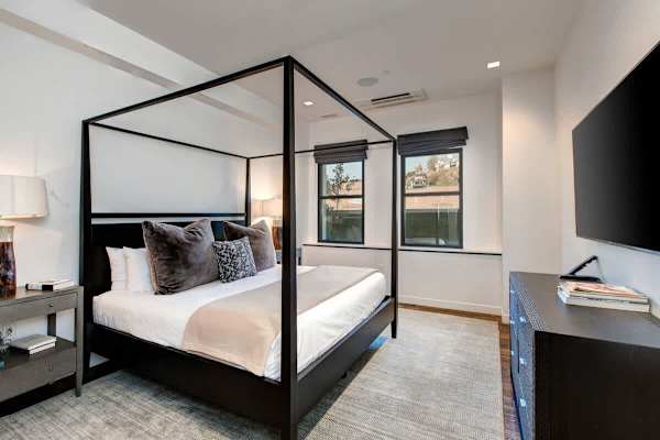 Abode at Parkite #24, hot tub, balcony overlooking Main Street, gym, luxury condo