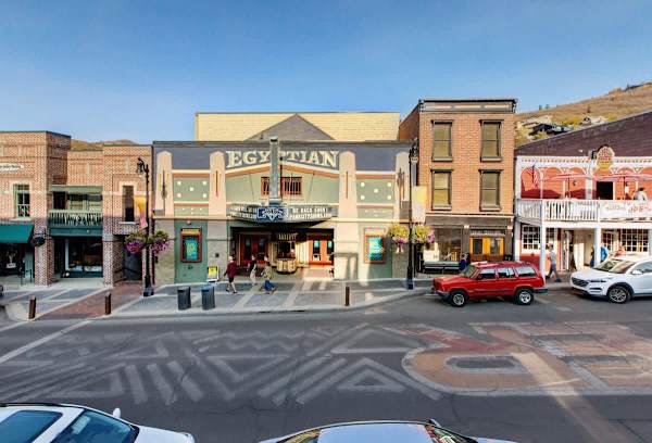 Abode at Parkite #24, hot tub, balcony overlooking Main Street, gym, luxury condo