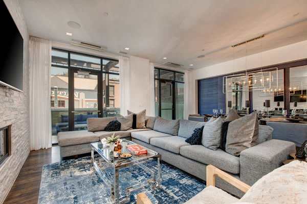 Abode at Parkite #24, hot tub, balcony overlooking Main Street, gym, luxury condo