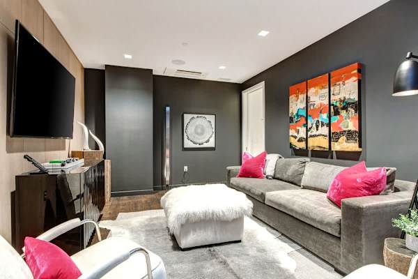 Abode at Parkite #24, hot tub, balcony overlooking Main Street, gym, luxury condo