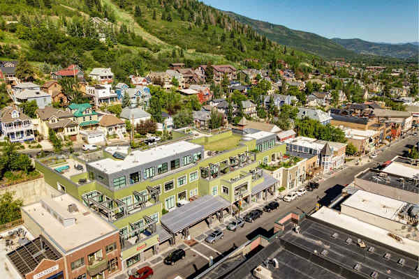 Abode at Parkite #24, hot tub, balcony overlooking Main Street, gym, luxury condo