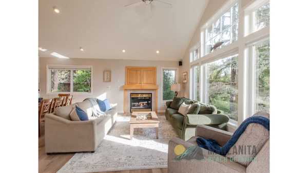 Beachcomber`s Cottage