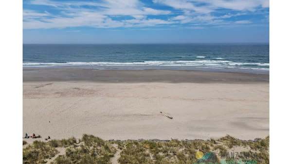 Life`s a Beach
