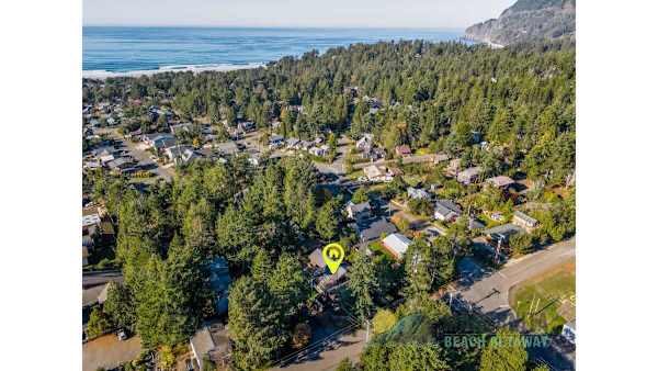 Laurel Beach Club