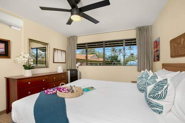 Have a restful night's sleep in the main bedroom with a king-size bed and split AC for a more comfortable stay!