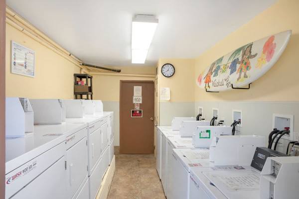 Coin-operated laundry room on site