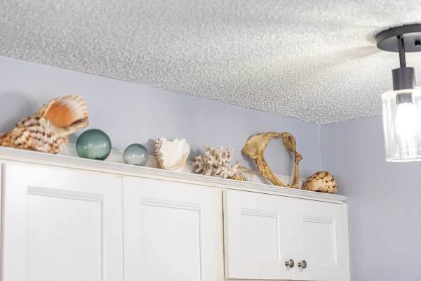 Decorative details