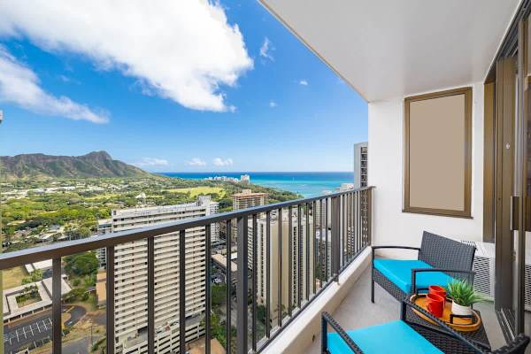 Private lanai balcony with amazing ocean and Diamond Head views
