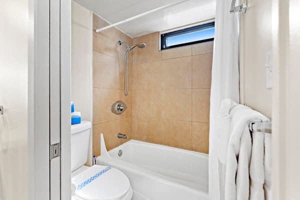 Full bathroom 
