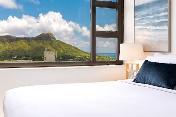 Enjoy the great views of Diamond Head Mountain and Ocean from your bedroom window