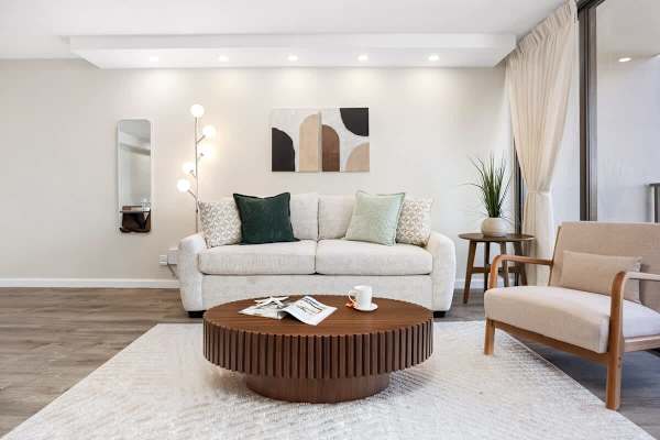 Pull-out sleeper sofa in the living area