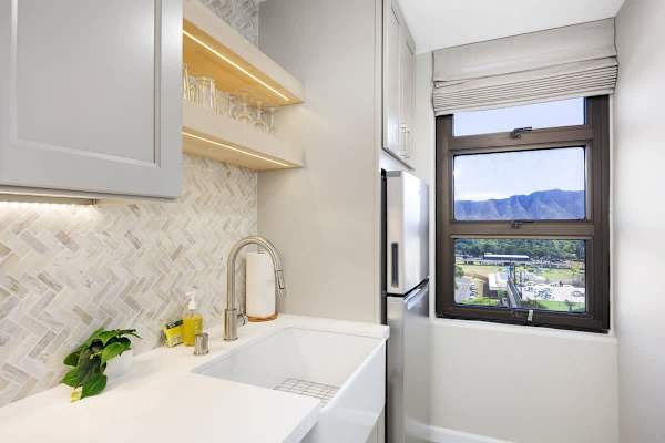 View of the Diamond head mountain from your kitchen