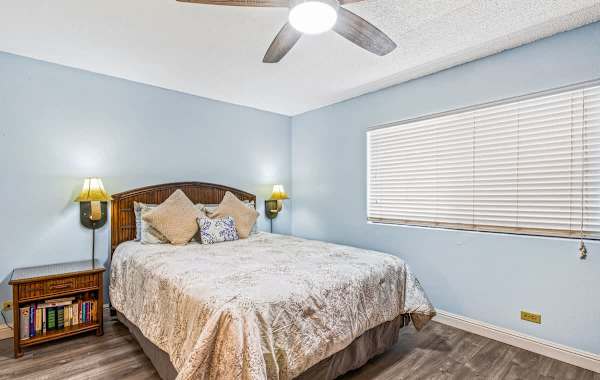 Bedroom with comfortable queen size bed