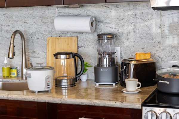 Your kitchen comes fully equipped with a rice cooker, blender, toaster, and all the essential counter appliances.