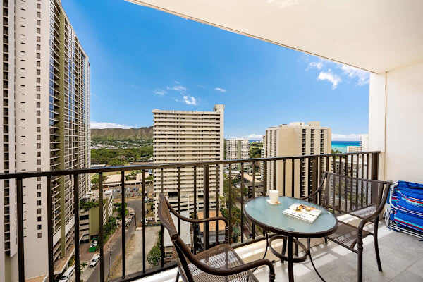 Diamond Head Mountain and Ocean views from the balcony