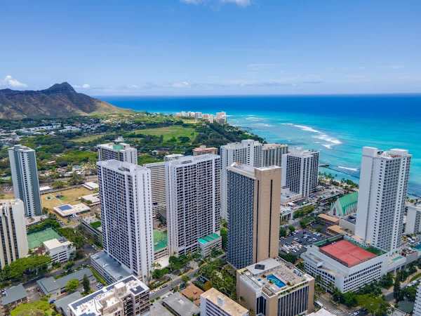 Waikiki Banyan Towers 