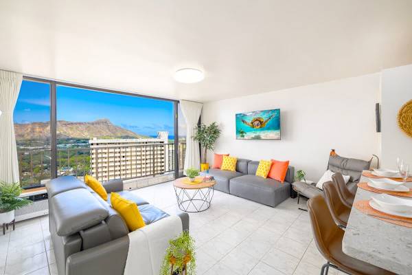 Overview of the living room with iconic views!