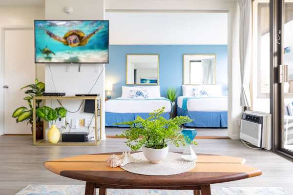 Enjoy relaxing in the living room with Smart TV