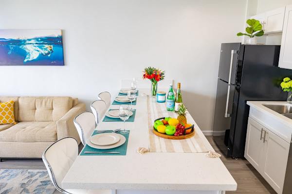 Counter top dining area 