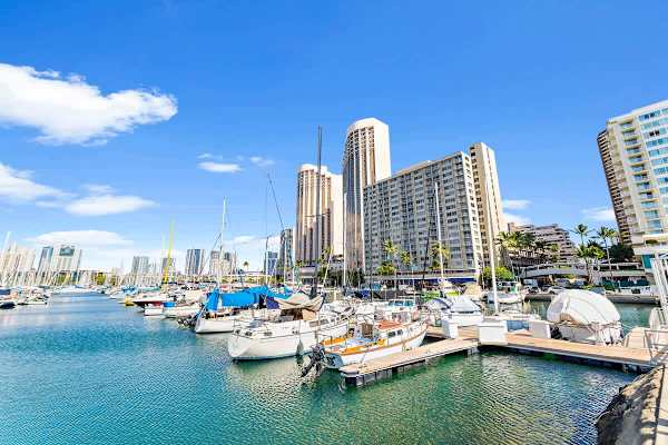 Harbor views. Quiet Location