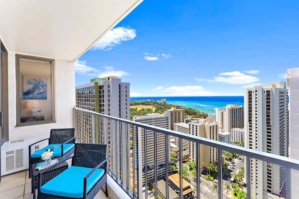 Balcony with 2 chairs and a table, beautiful Ocean views
