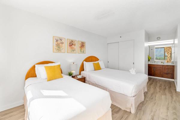One Queen size- bed and one twin-size bed in the bedroom. Closet and access to the bathroom