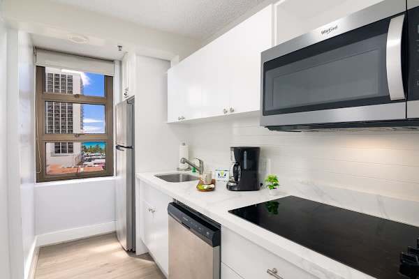 Fully-equipped kitchen