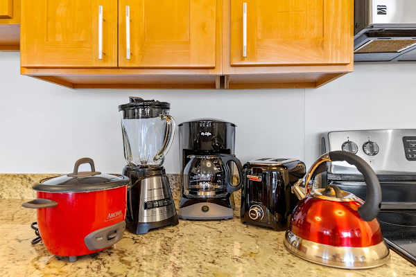 Available appliances include rice cooker, blender, coffee maker, toaster, and kettle