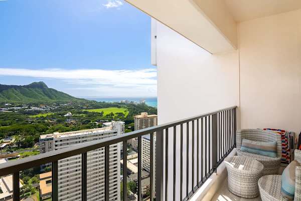 Private lanai with seating and great view of the Diamond Head Mountain