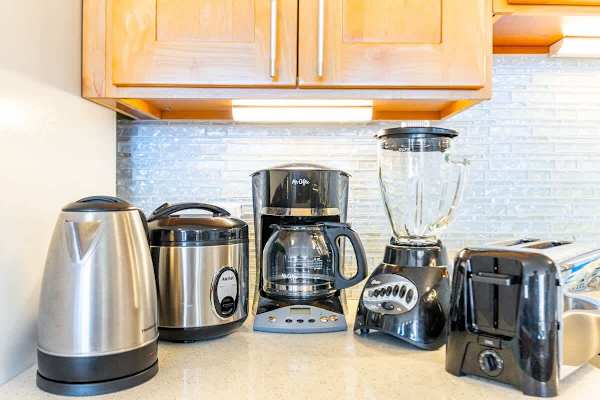 Appliances are available in the kitchen 