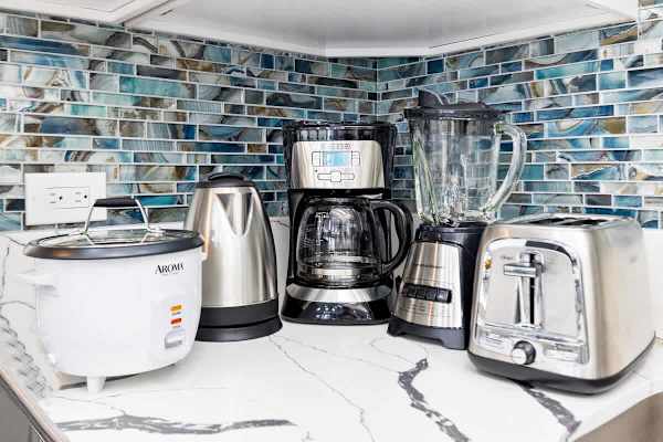 Kitchen small appliances available for your convenience!