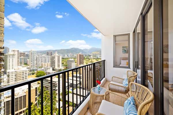 Look at that great mountain views from the balcony!