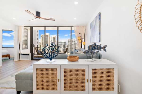 Decoration details in the living room!
