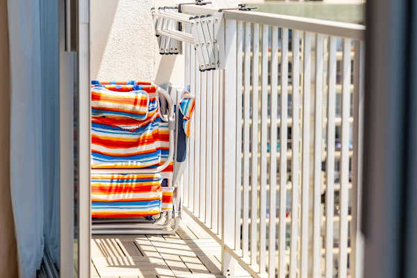 We also provide 2 beach chairs.