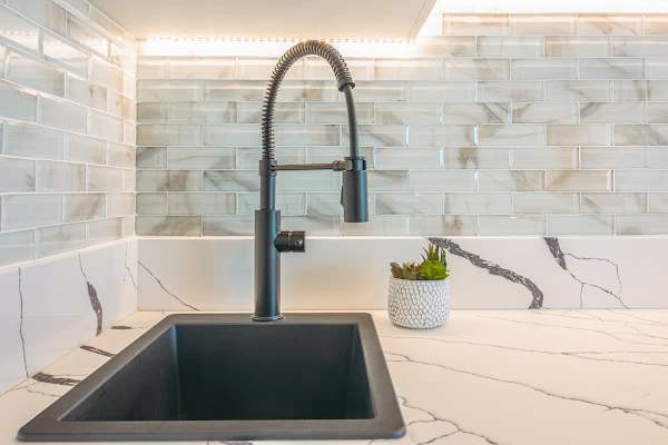 Matte black kitchen sink 
