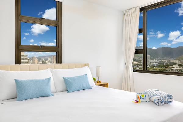 Have a relaxing sleep on your king-size bed while enjoying the mesmerizing views from your window