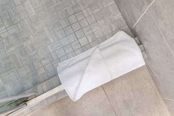 Bathroom towels