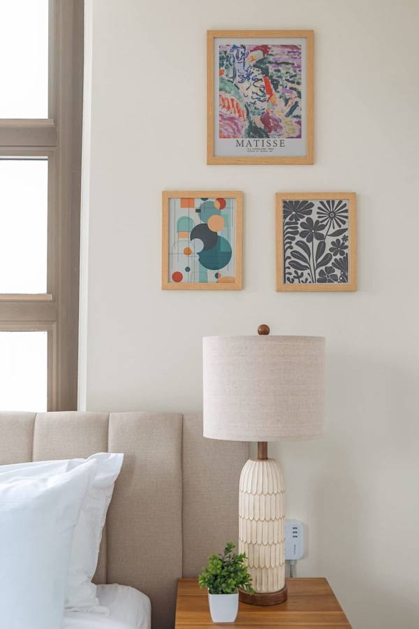 Bedroom decorative details