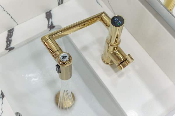 Bathroom sink and Delta Faucet Hot Cold Foldable