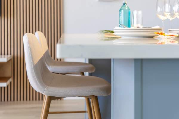 Dining area details
